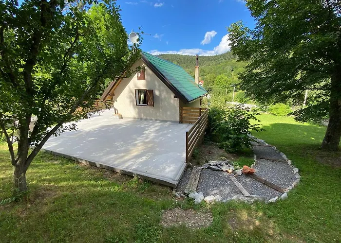 Sanmari_forest Brvnara